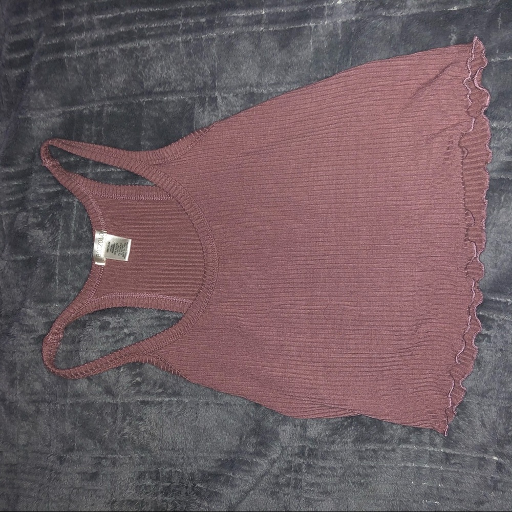 Tillys pink top